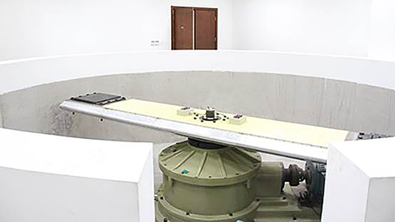 Centrifugeuse essai d'accélération constante